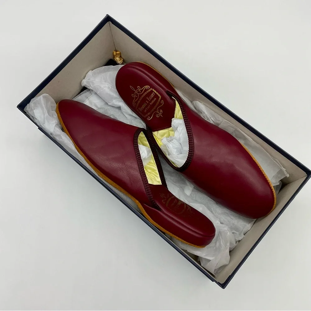NIB Bowhill & Elliott Men’s Cherry Leather Mule Slippers